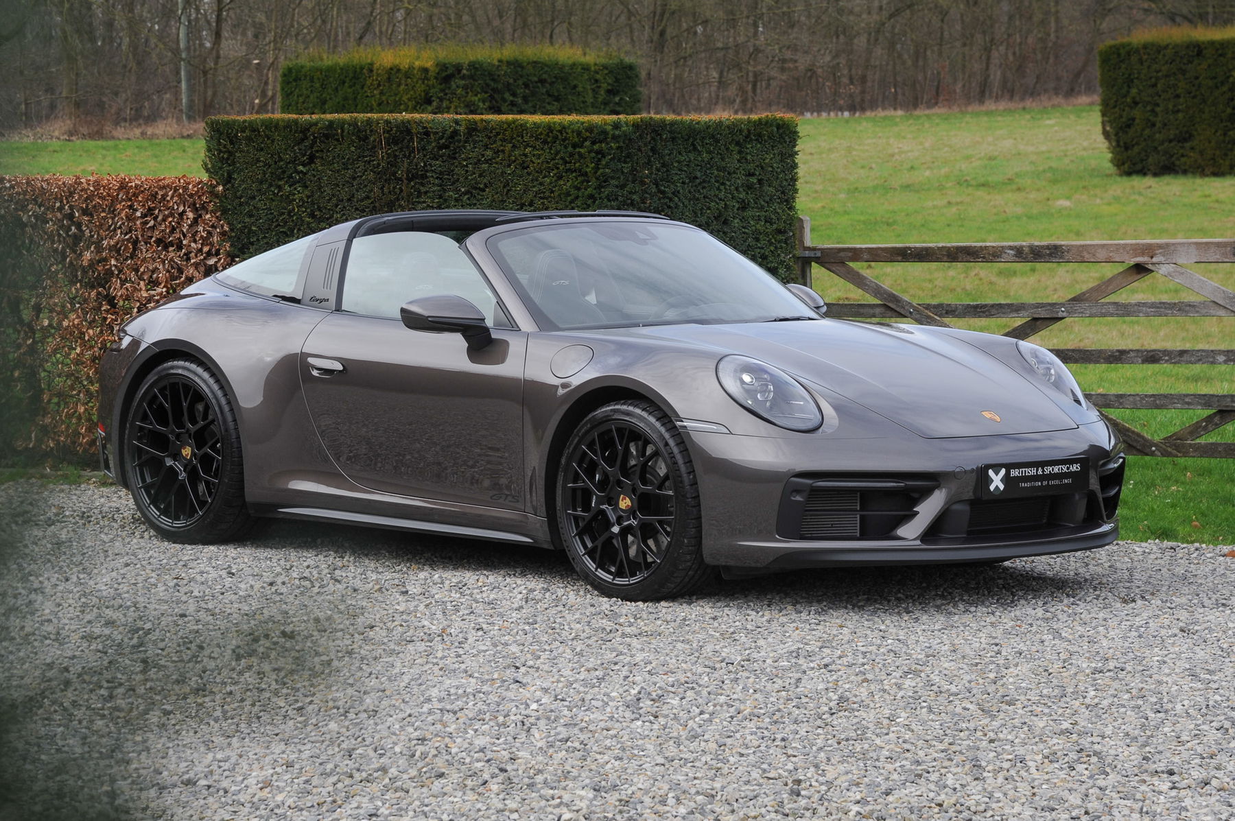 新品未使用　Porsche ガレージマット 楽天市場】【 ポルシェ 純正 】 ガレージマット デザイン