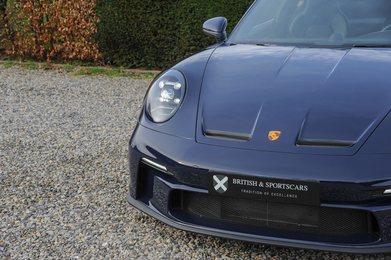 Porsche 992 GT3 Touring