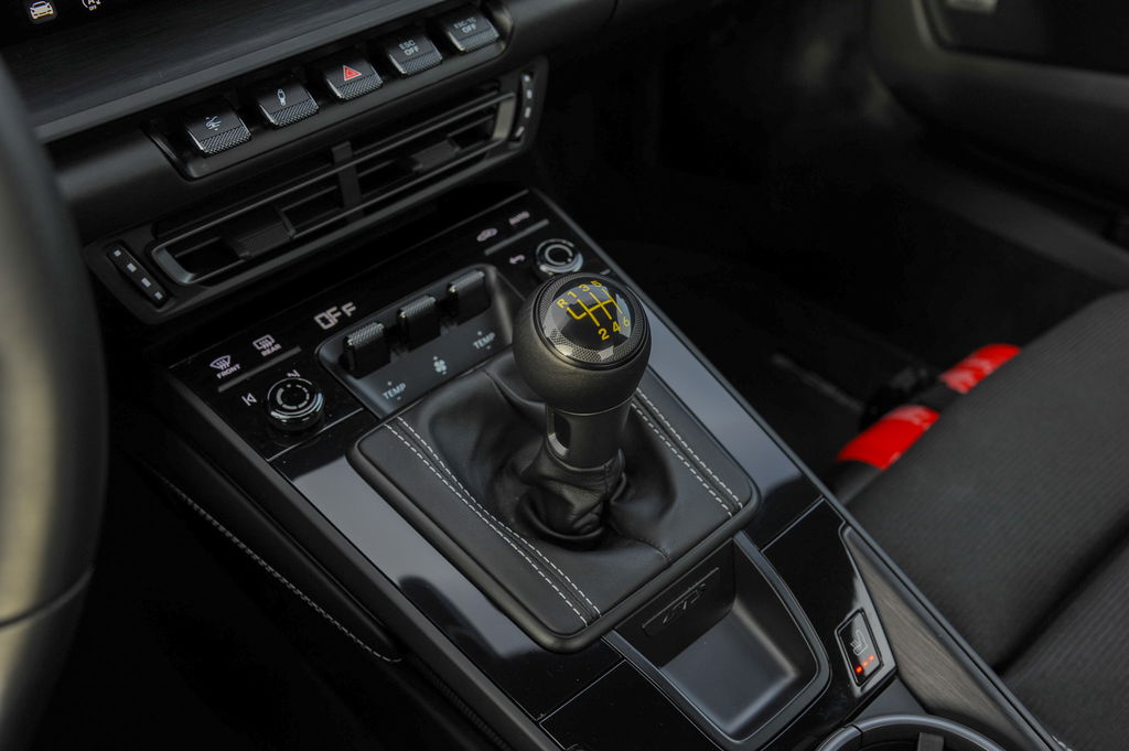 Porsche 992 GT3 Touring