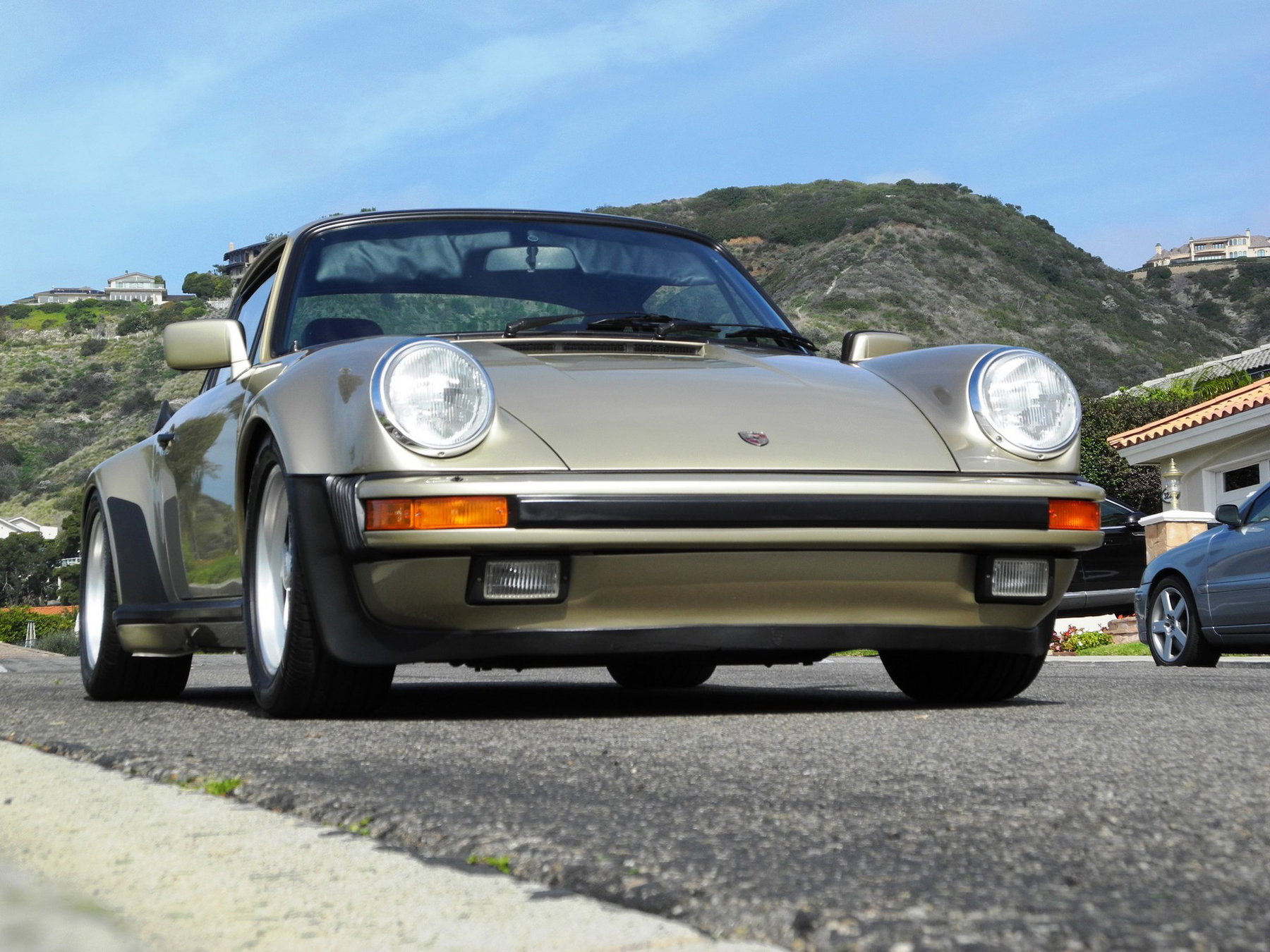 Porsche 911 Carrera 3.2 WTL 1984 - elferspot.com - Marketplace for