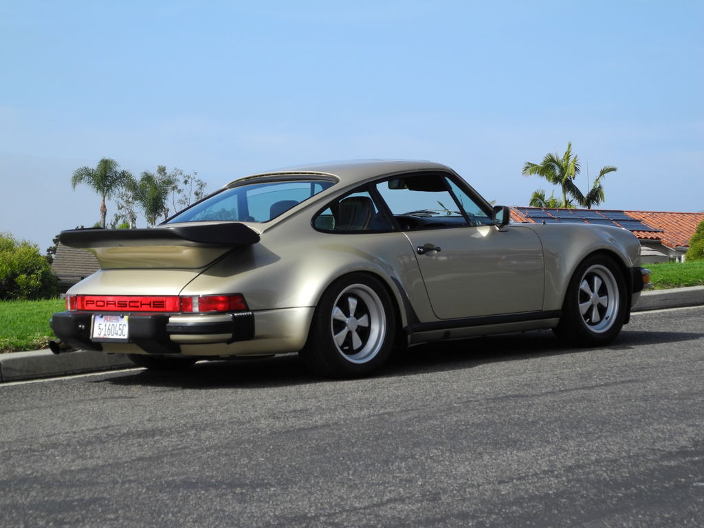 Porsche 911 Carrera 3.2 WTL