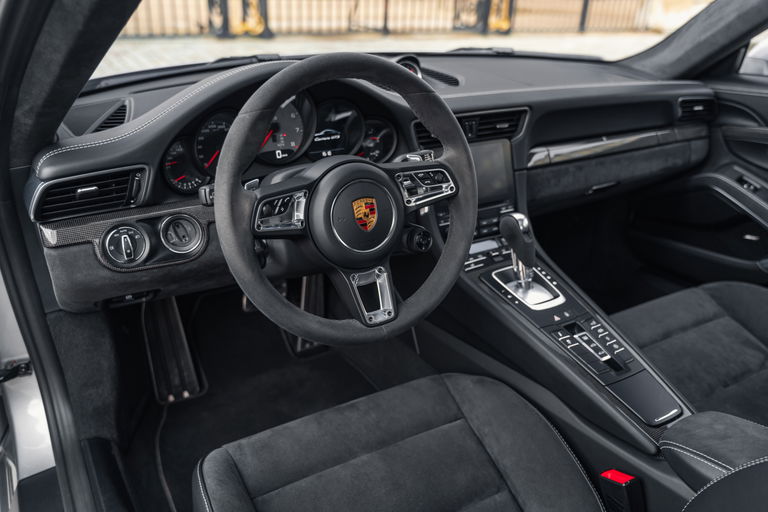 Porsche 991.2 Carrera GTS