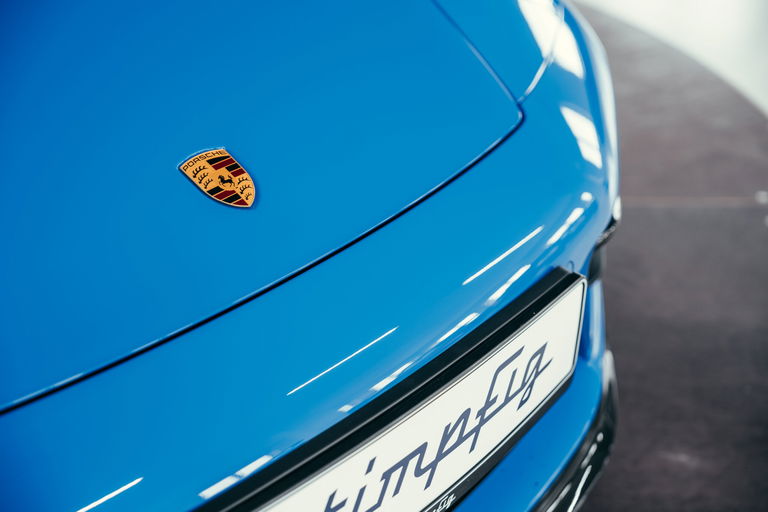 Porsche 992 Carrera 4 GTS