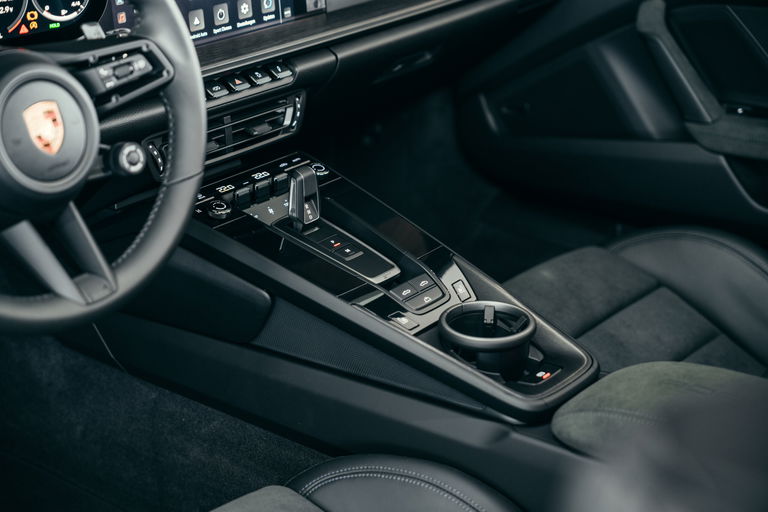 Porsche 992 Carrera 4 GTS