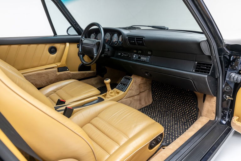 Porsche 964 Carrera 4