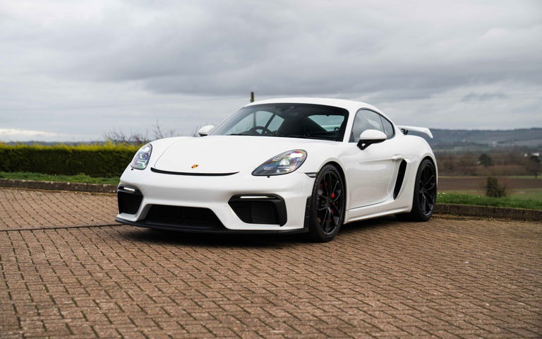 Porsche 718 Cayman GT4
