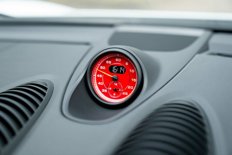 Porsche 718 Cayman GT4