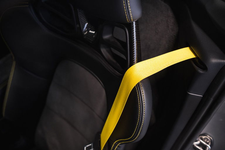 Porsche 718 Cayman GT4