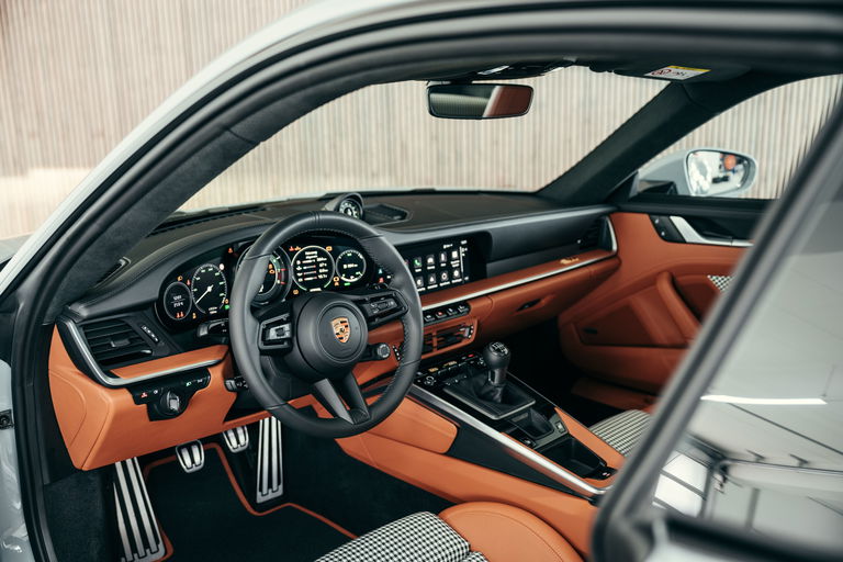 Porsche 992 Sport Classic