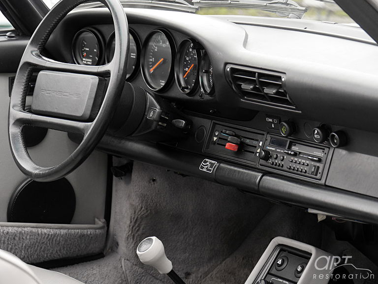 Porsche 911 Carrera 3.2 (US)