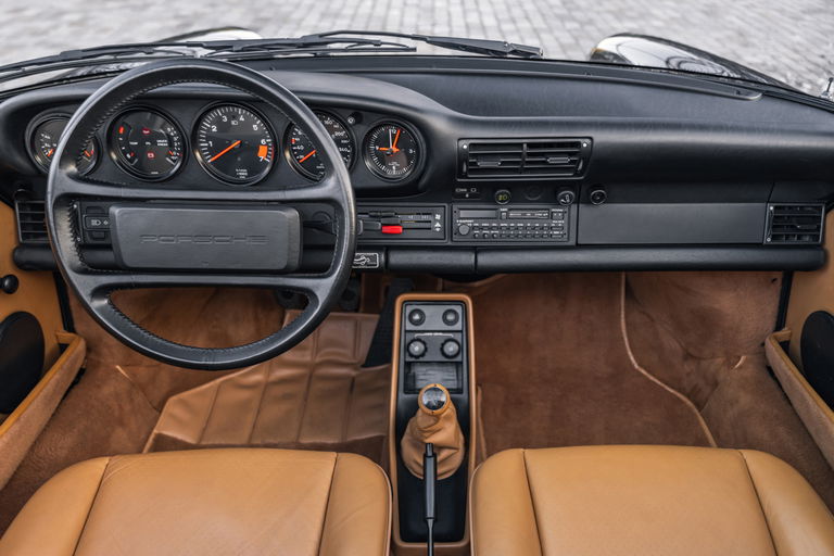 Porsche 911 Carrera 3.2 Speedster (US)