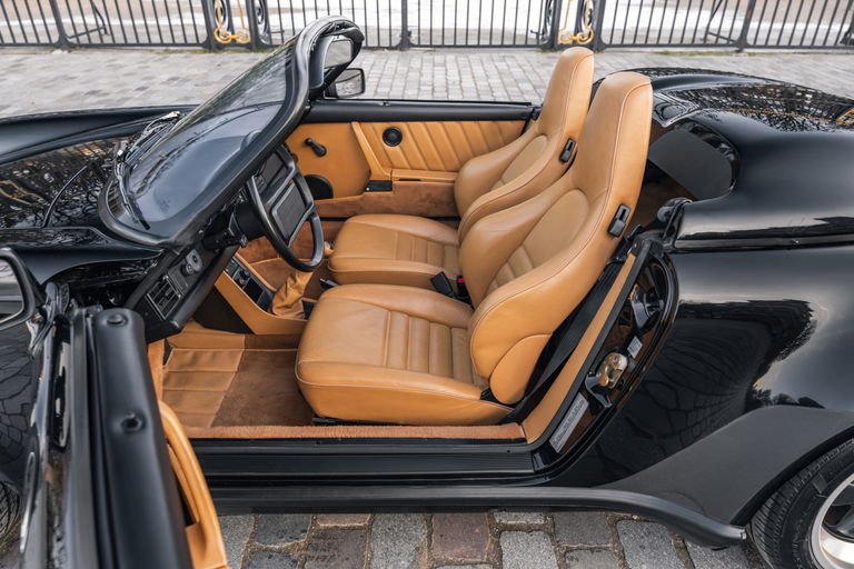 Porsche 911 Carrera 3.2 Speedster (US)