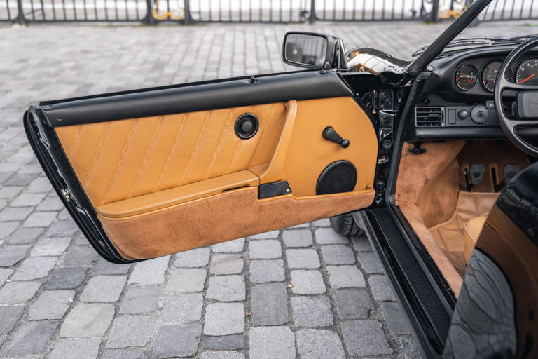 Porsche 911 Carrera 3.2 Speedster (US)