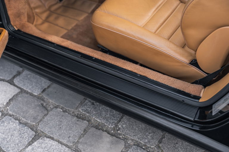 Porsche 911 Carrera 3.2 Speedster (US)