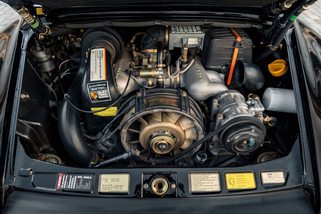 Porsche 911 Carrera 3.2 Speedster (US)