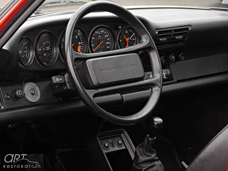 Porsche 911 Carrera 3.2