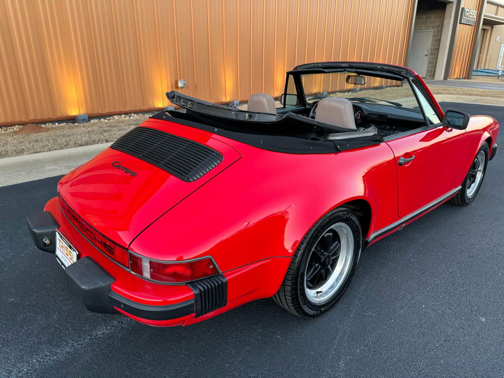 Porsche 911 Carrera 3.2 (US)