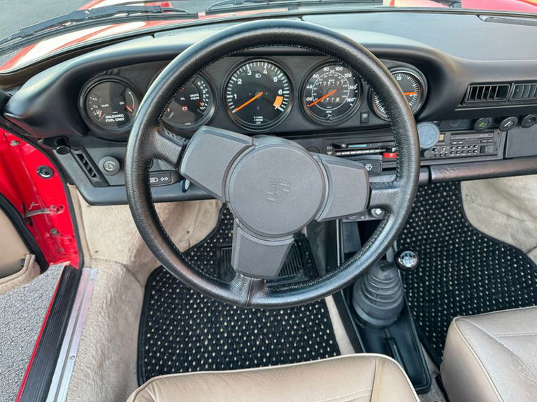 Porsche 911 Carrera 3.2 (US)