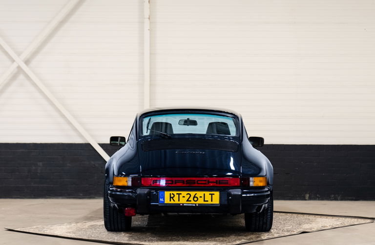 Porsche 911 Carrera 3.2
