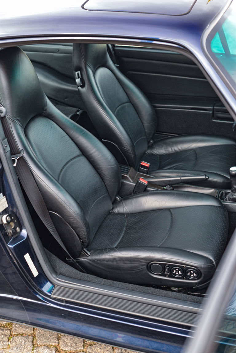 Porsche 993 Carrera 4S