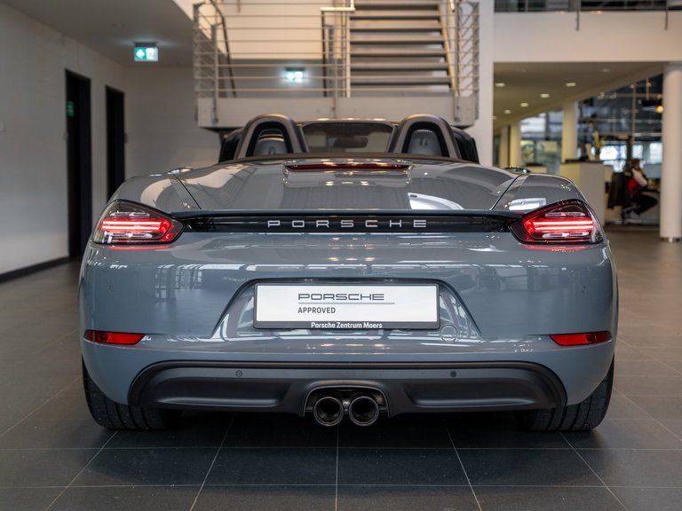 Porsche 718 Boxster
