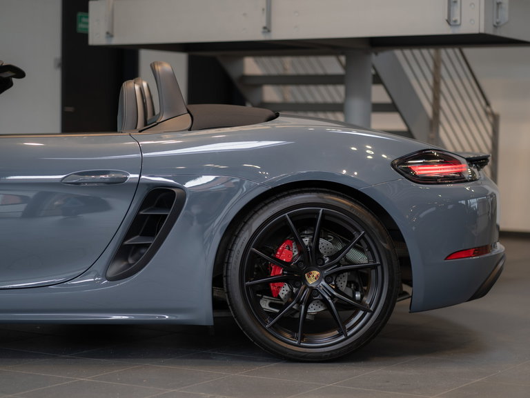 Porsche 718 Boxster