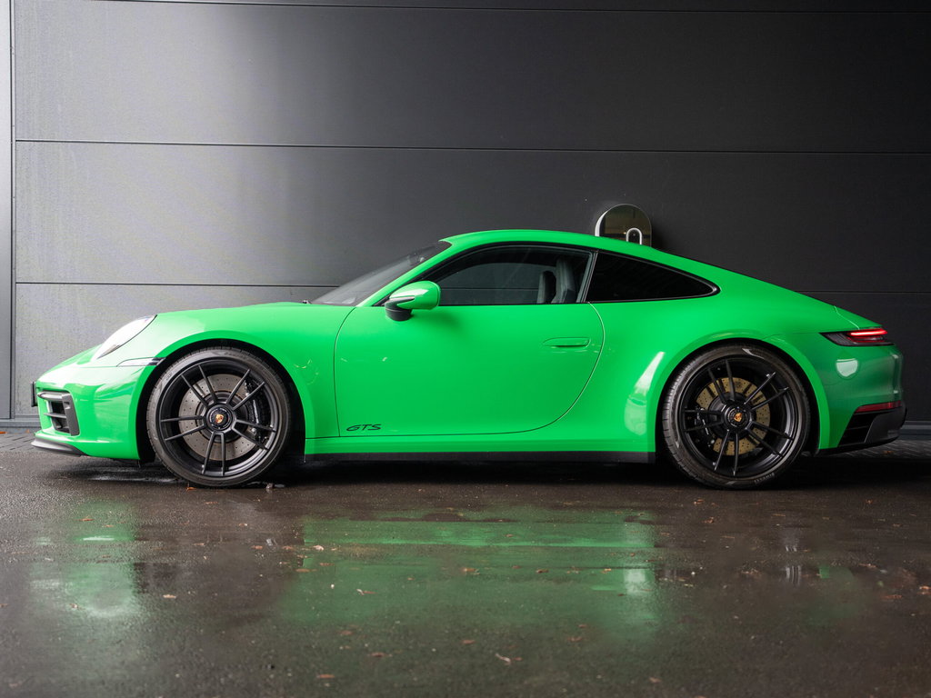 Porsche 992 Carrera 4 GTS