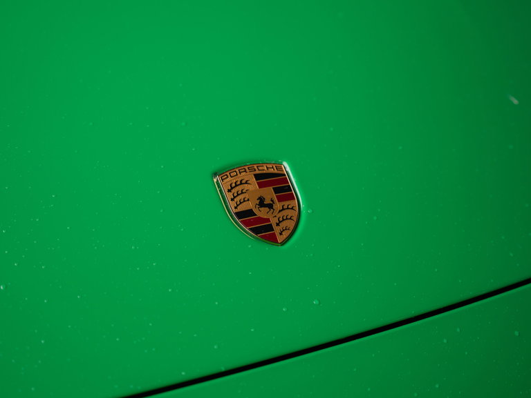 Porsche 992 Carrera 4 GTS