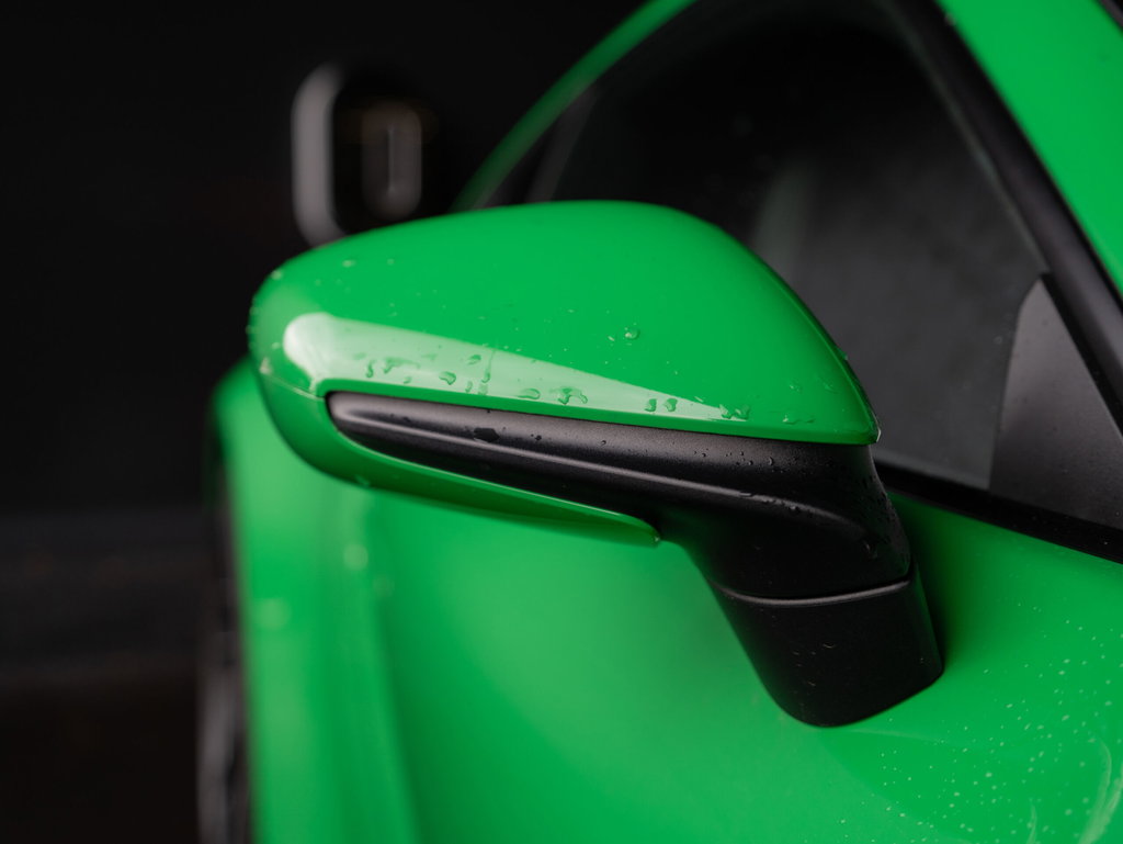 Porsche 992 Carrera 4 GTS