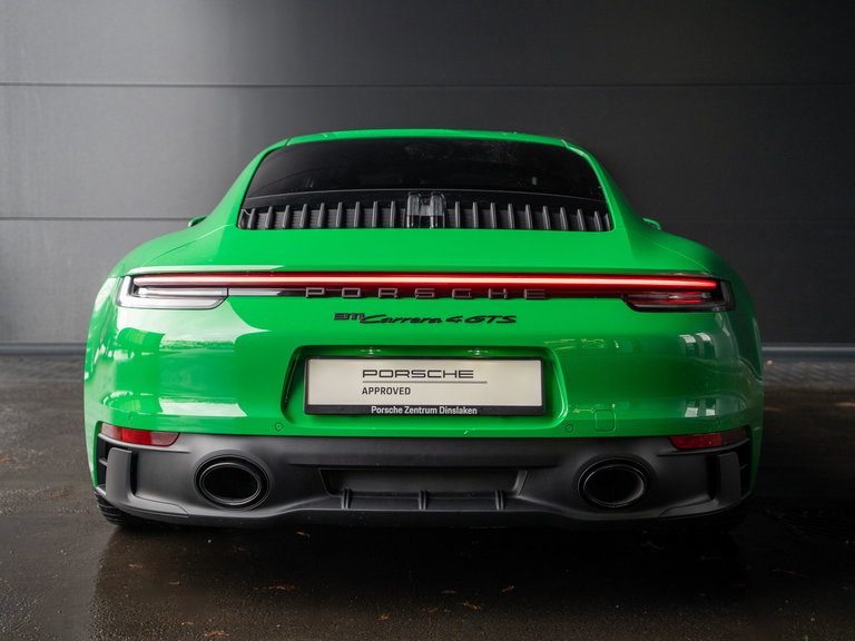 Porsche 992 Carrera 4 GTS