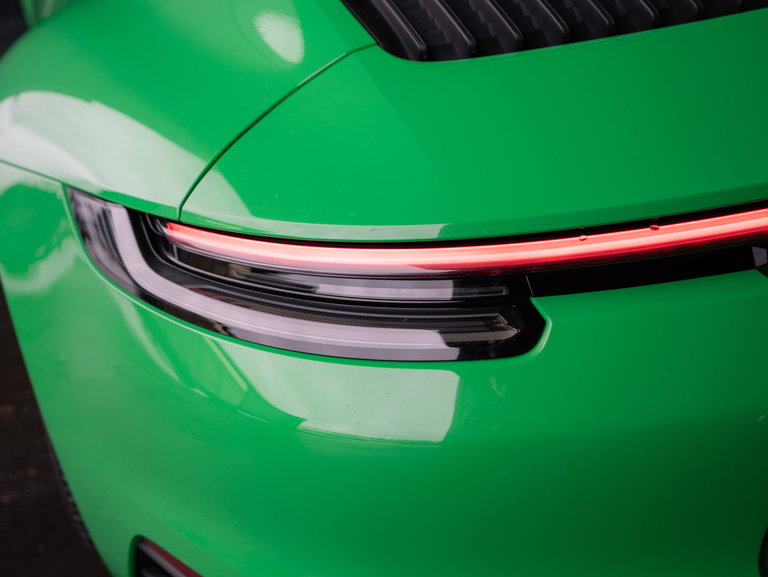Porsche 992 Carrera 4 GTS