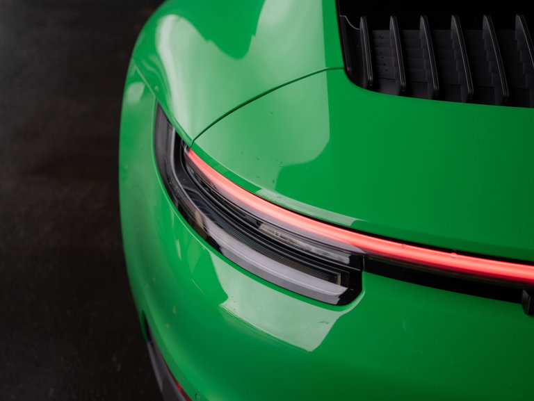 Porsche 992 Carrera 4 GTS