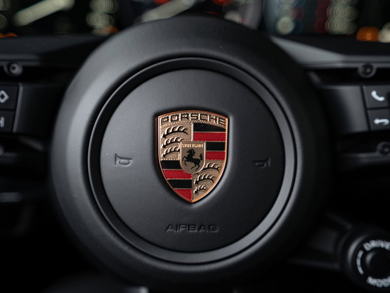 Porsche 992 Carrera 4 GTS