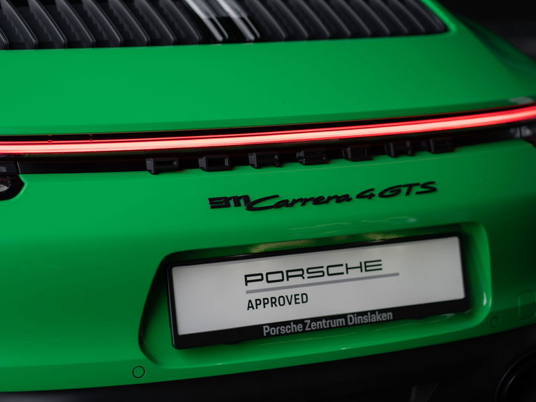 Porsche 992 Carrera 4 GTS