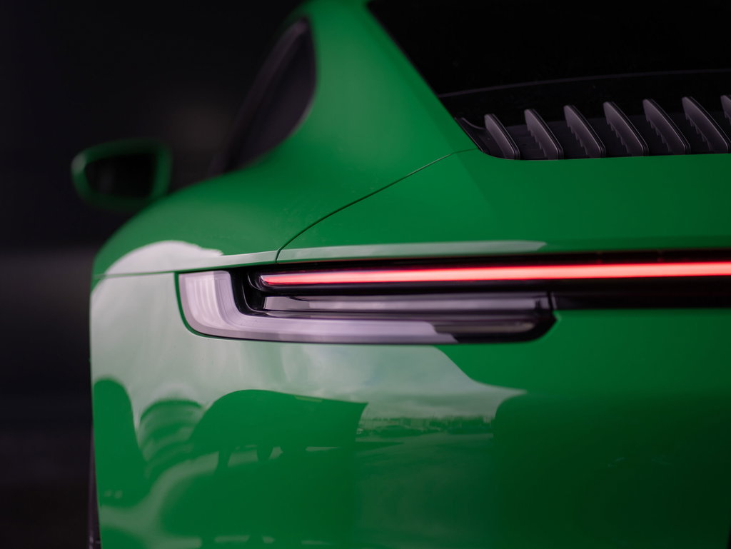 Porsche 992 Carrera 4 GTS