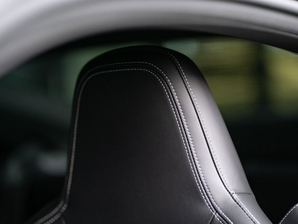 Porsche 992 Carrera 4 GTS