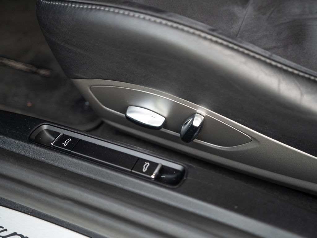 Porsche 991.2 Carrera GTS