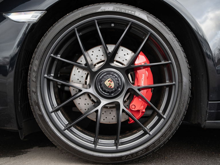 Porsche 991.2 Carrera GTS