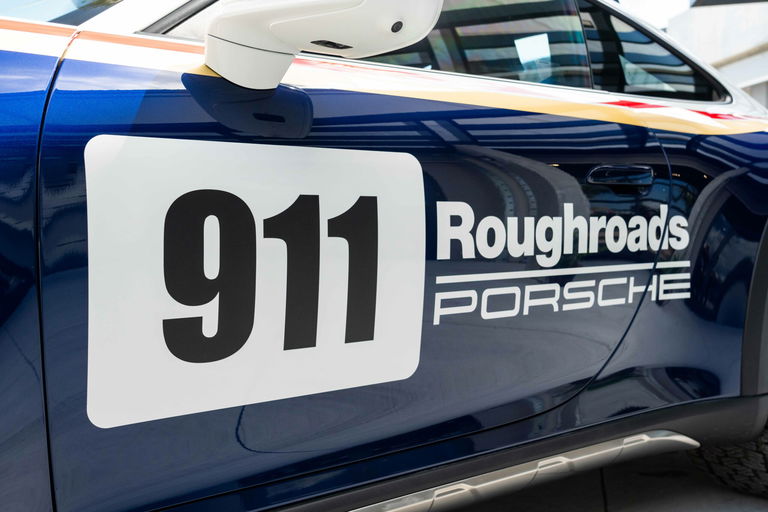 Porsche 911 Dakar