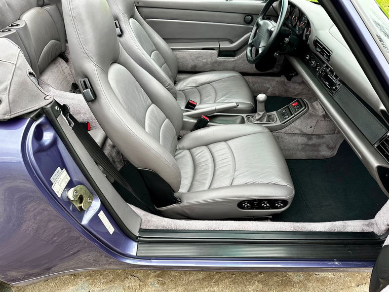 Porsche 993 Carrera 4