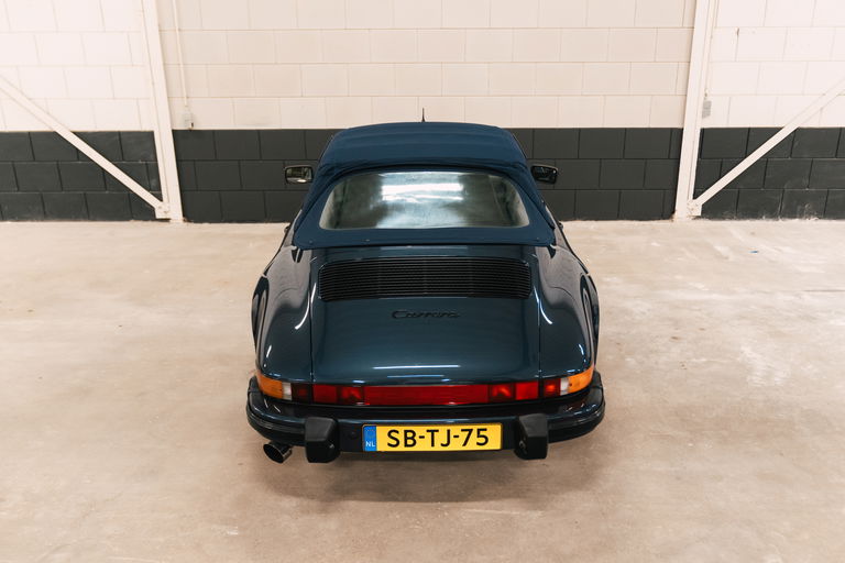 Porsche 911 Carrera 3.2