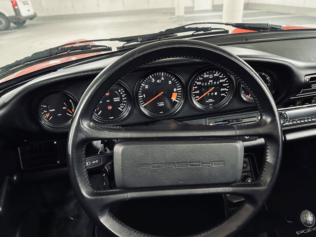 Porsche 911 Carrera 3.2 Speedster