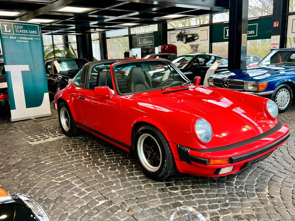 Porsche 911 Carrera 3.2