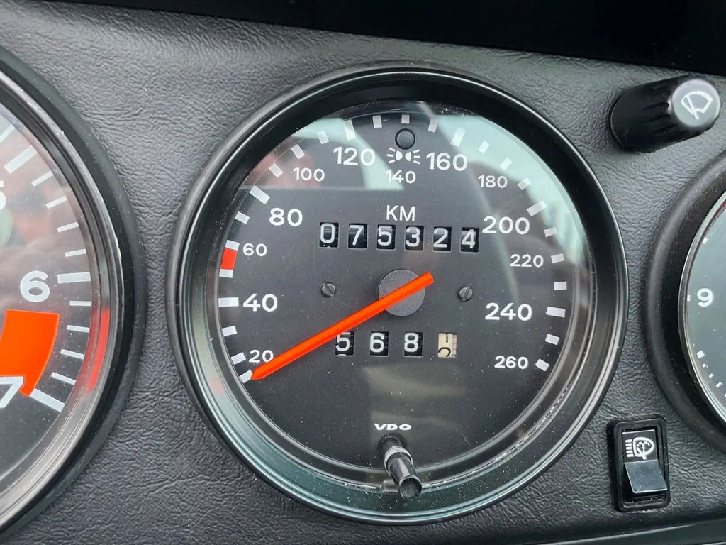 Porsche 911 Carrera 3.2 (US)