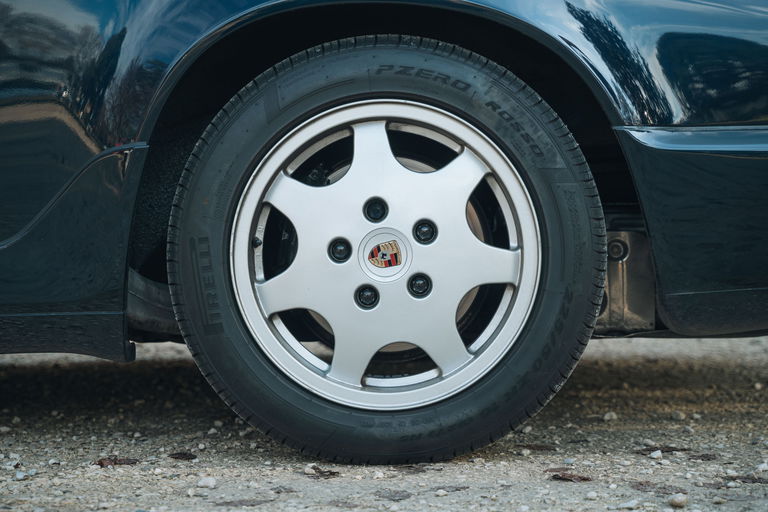 Porsche 964 Carrera 4