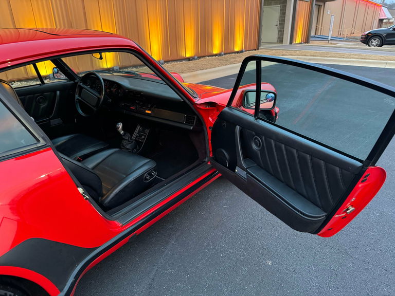 Porsche 911 Turbo 3.3 (US)