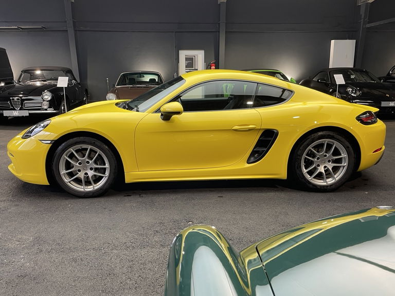 Porsche 718 Cayman