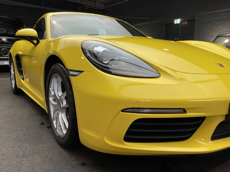 Porsche 718 Cayman