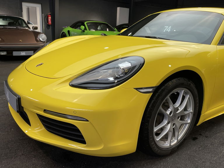Porsche 718 Cayman