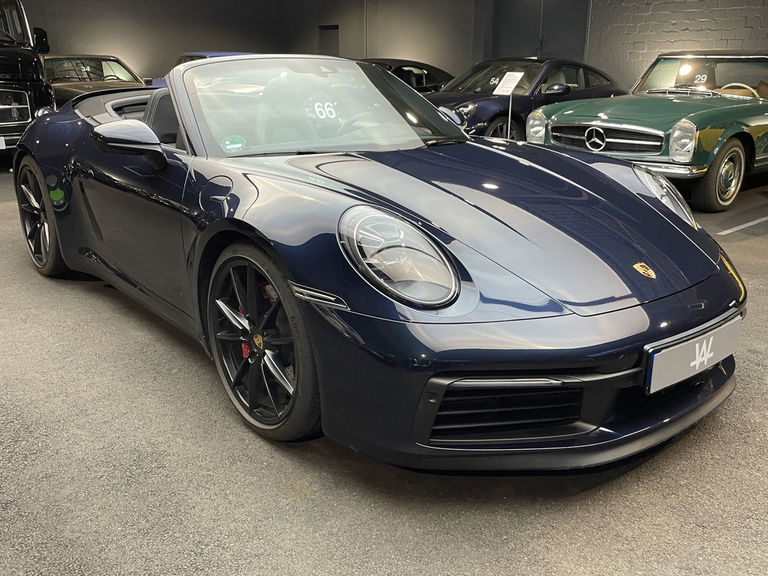 Porsche 992 Carrera 4S